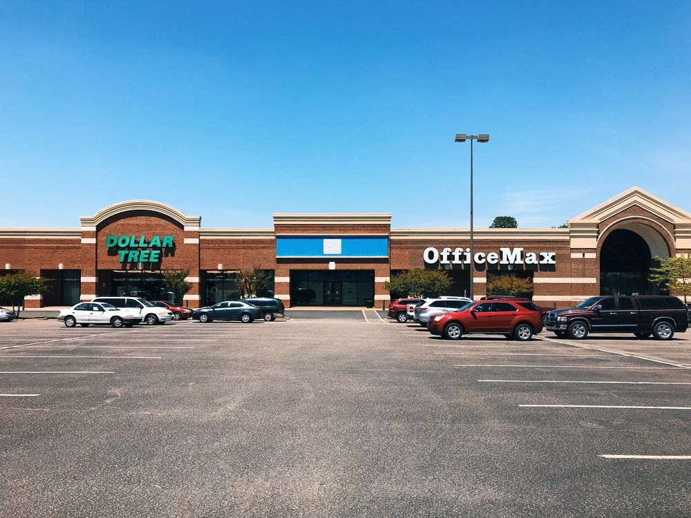 810 Spring Ln, Sanford, NC 27330